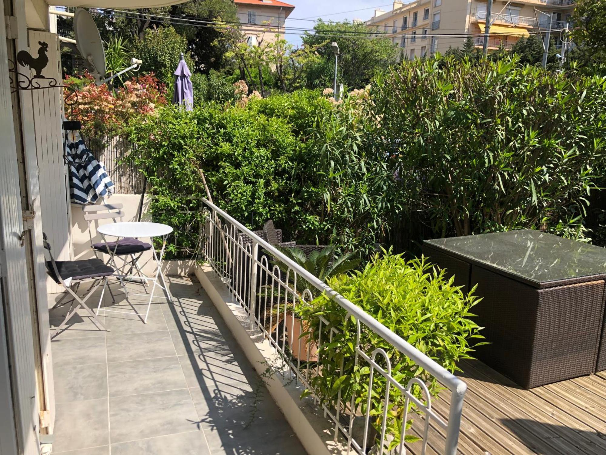 Only 60M To The Beach, 2 Bedroom Cozy Apartment, 80M2 Big Garden, Very Central Cannes Extérieur photo