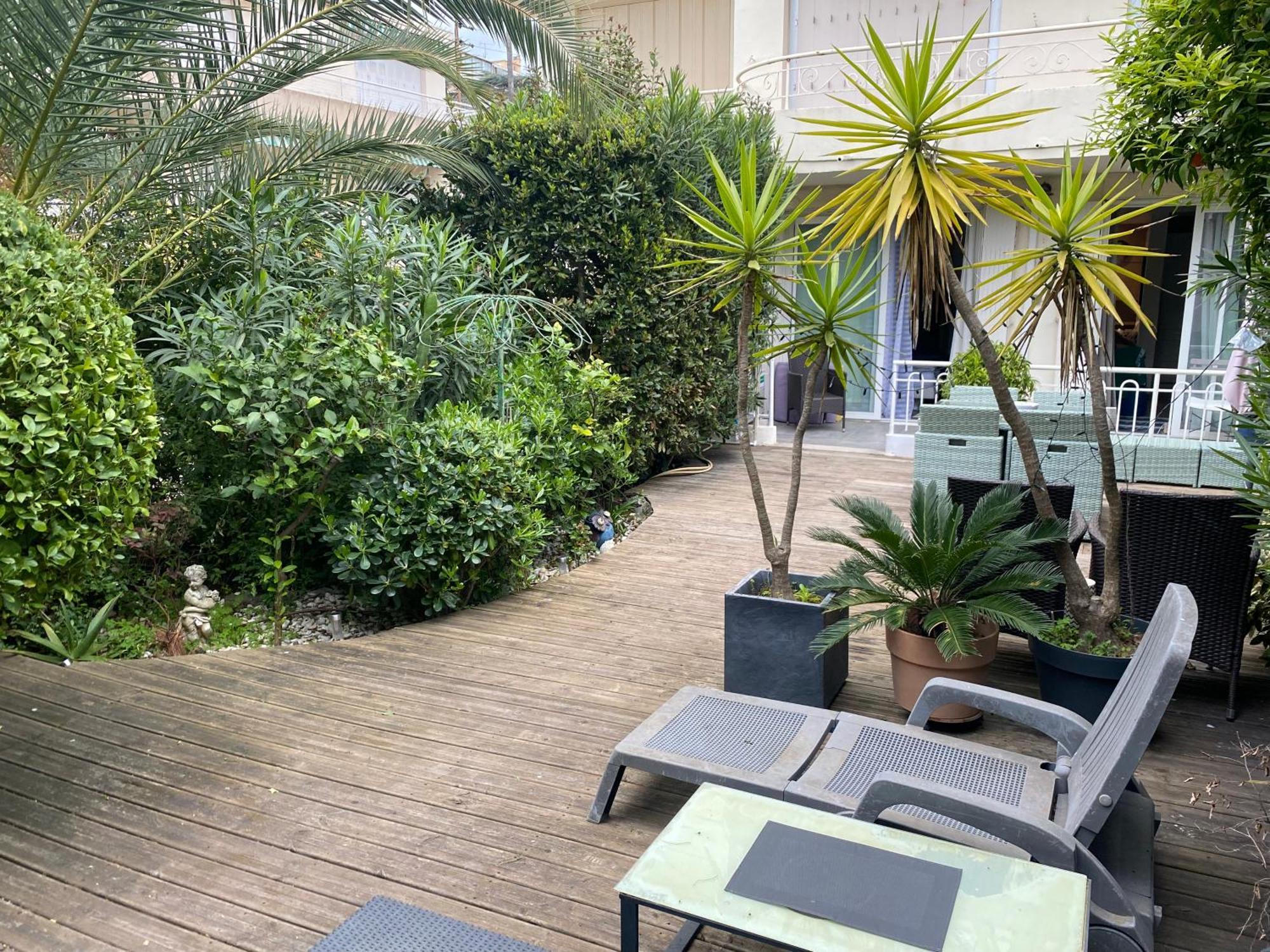 Only 60M To The Beach, 2 Bedroom Cozy Apartment, 80M2 Big Garden, Very Central Cannes Extérieur photo